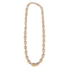 Sophisticated Mid-Century Modernist Graduated Bone Necklace 9