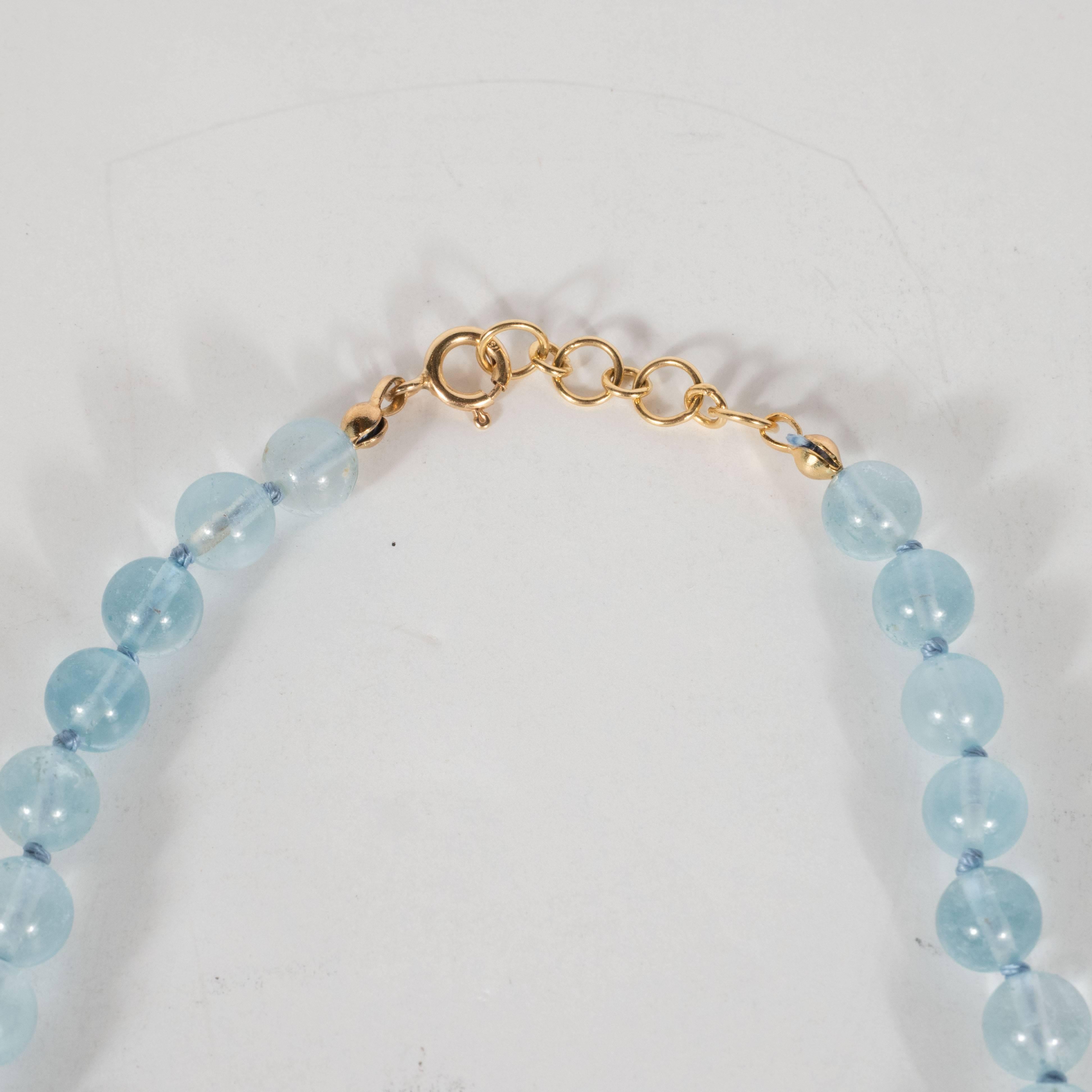 Mid-Century Modernist Graduated Aquamarine Necklace with Gold Clasp In Excellent Condition In New York, NY