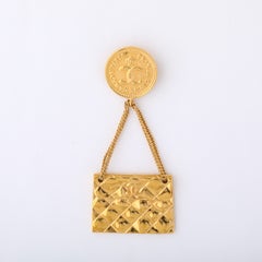 Vintage Chanel Gold-Plated Rue Cambon Quilted Bag Brooch