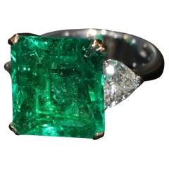 Emerald ring