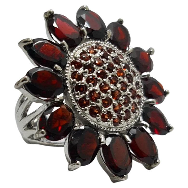 13Cts Natural Untreated Garnet Sun Flower Sterling Silver Rhodium Plated Ring For Sale