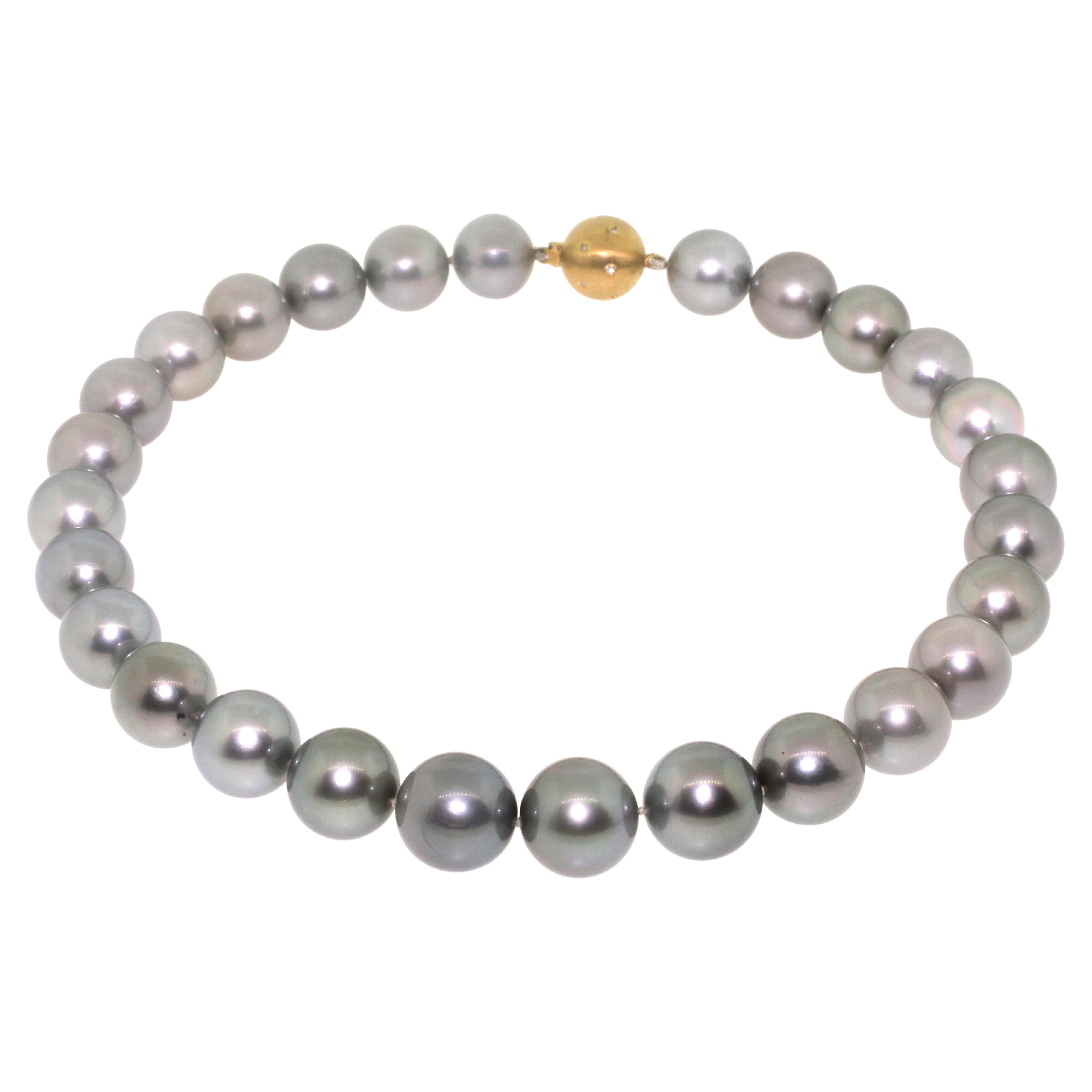 Hakimoto 16x14 mm Tahitian South Sea Pearl Strand Necklace with 18K Diamond For Sale