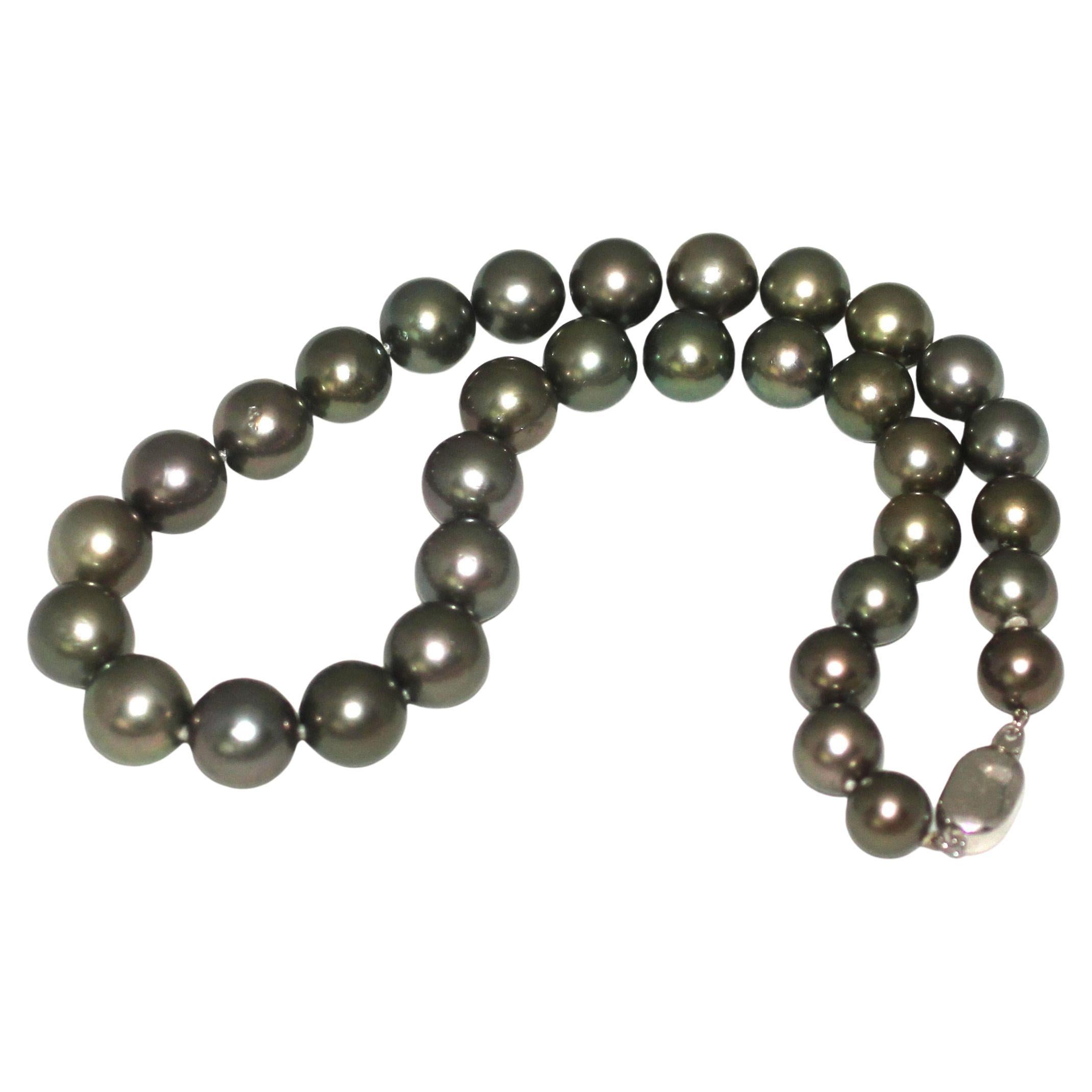 Bead Hakimoto 13x10 mm Tahitian South Sea Pearl Necklace 18K White Gold Clasp