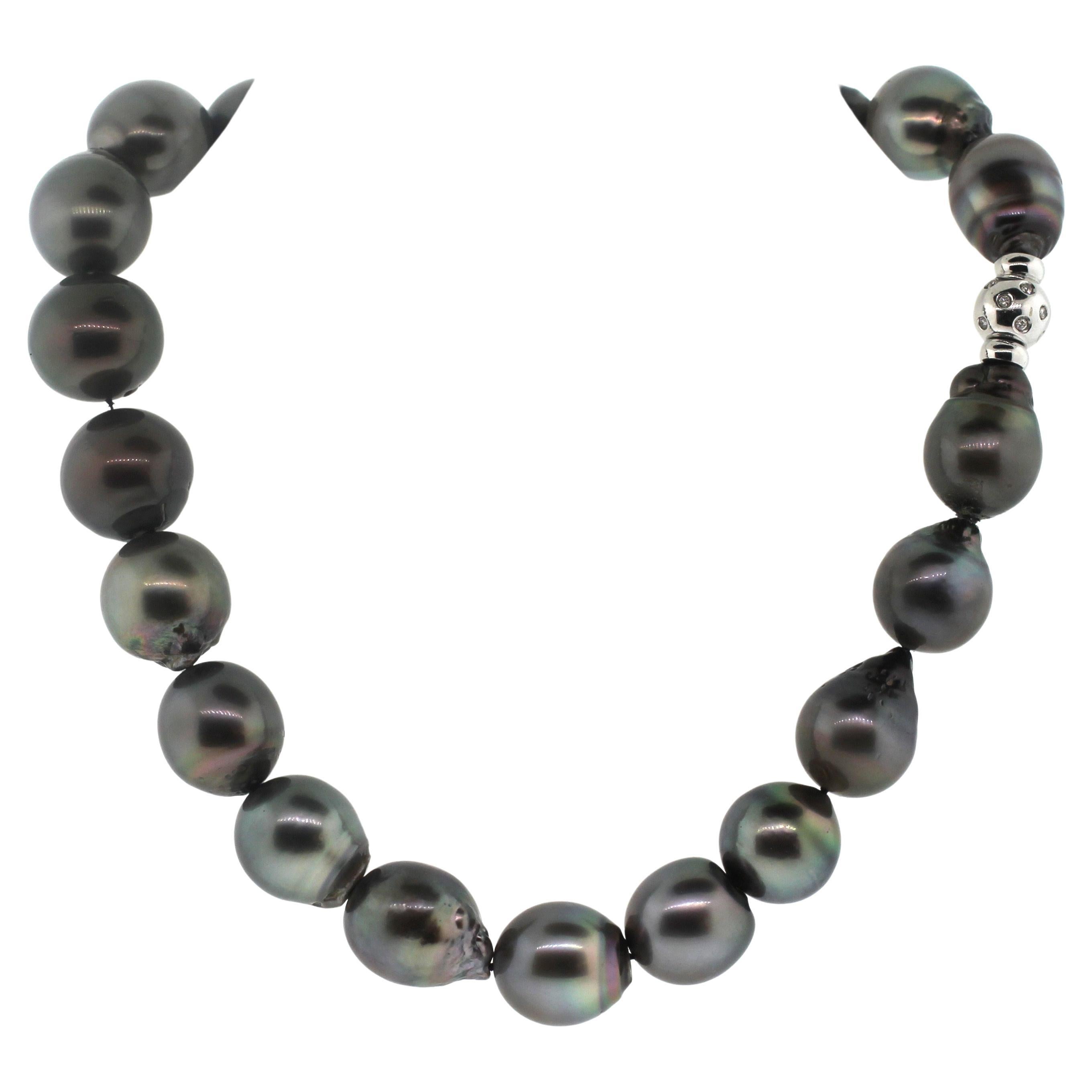 Hakimoto 17x15 mm Tahitian Baroque Pearl Necklace 18K Diamond White Gold Clasp For Sale