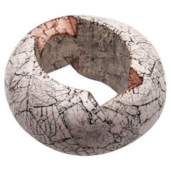 THOMAS GENTILLE 1970 Crackled Egg Shells Bangle Bracelet In Carved Wood