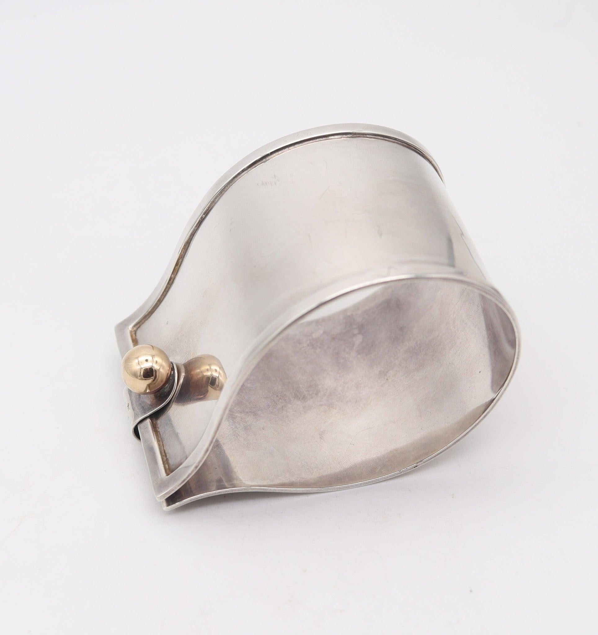 CARTIER 1975 Bracelet Manchette Moderniste en Argent et Or Jaune 14Kt en vente 4