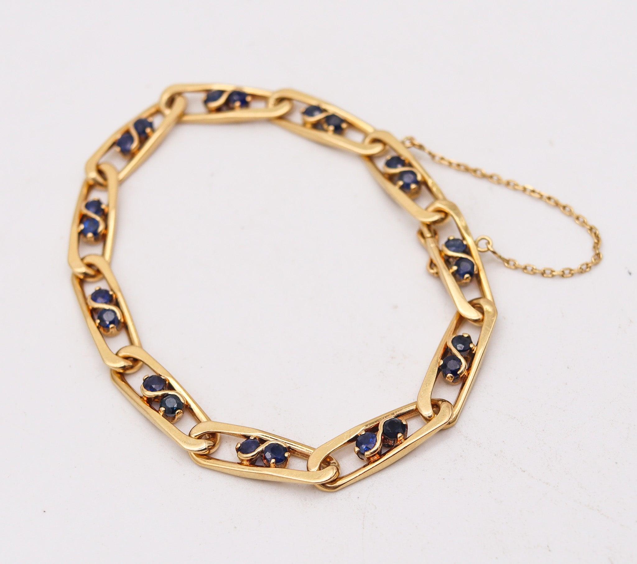 CARTIER 1970 L'Enfant Figaro Pulsera de eslabones en amarillo macizo de 18 quilates con zafiros Modernista en venta