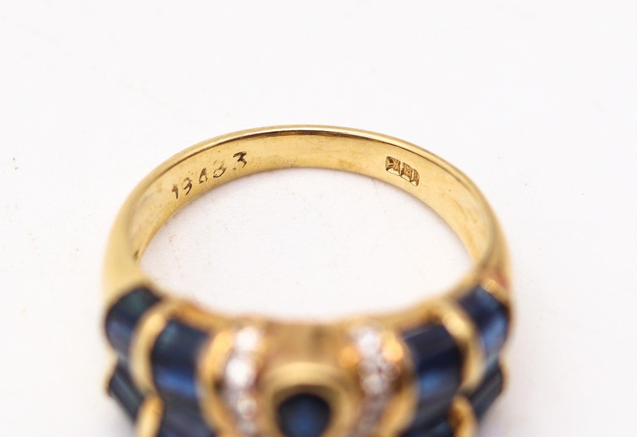 Taille poire Oscar Heyman Bague de cocktail en or jaune 18Kt avec saphirs et diamants en vente