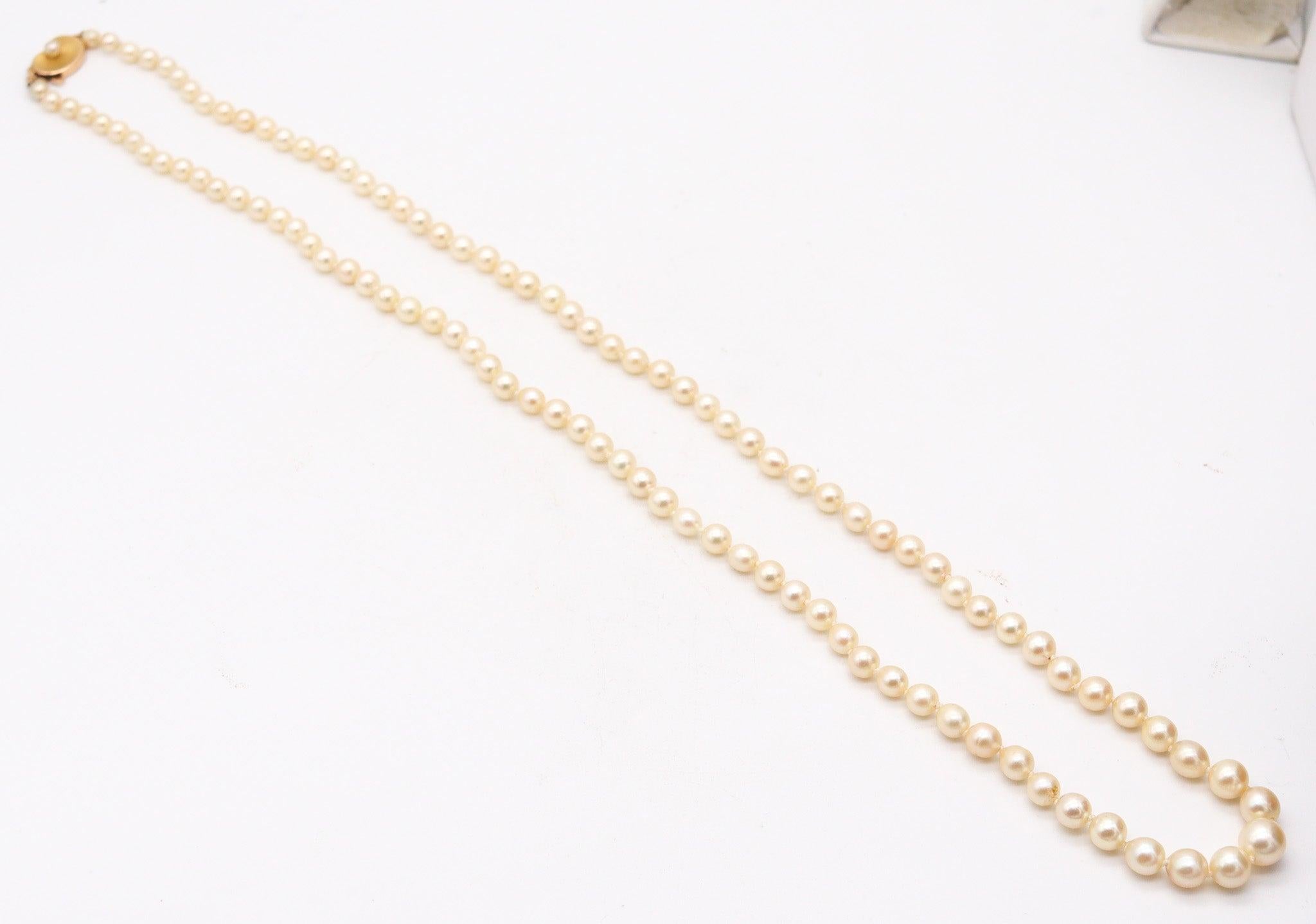 PERLE CULTURATE Collana lunga graduata vintage con chiusura in oro giallo 18Kt in vendita 2