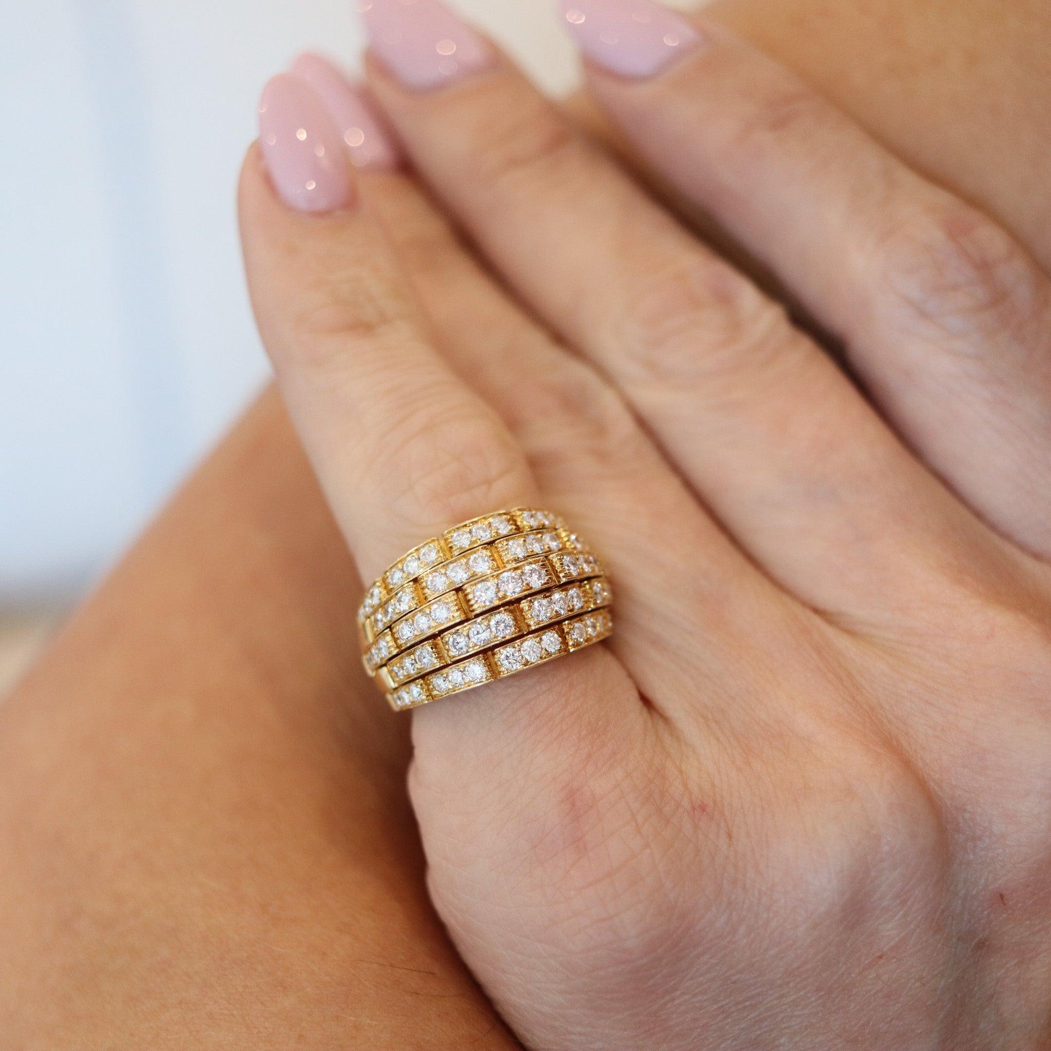 Moderniste CARTIER Paris Bague Panthère Maillon Or Jaune 18Kt avec 2.27 Ctw VS Diamants en vente