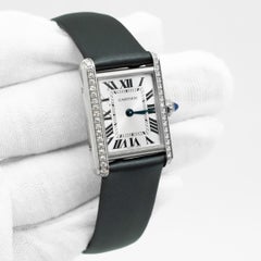 Cartier Tank Must W4TA0016, esfera plateada