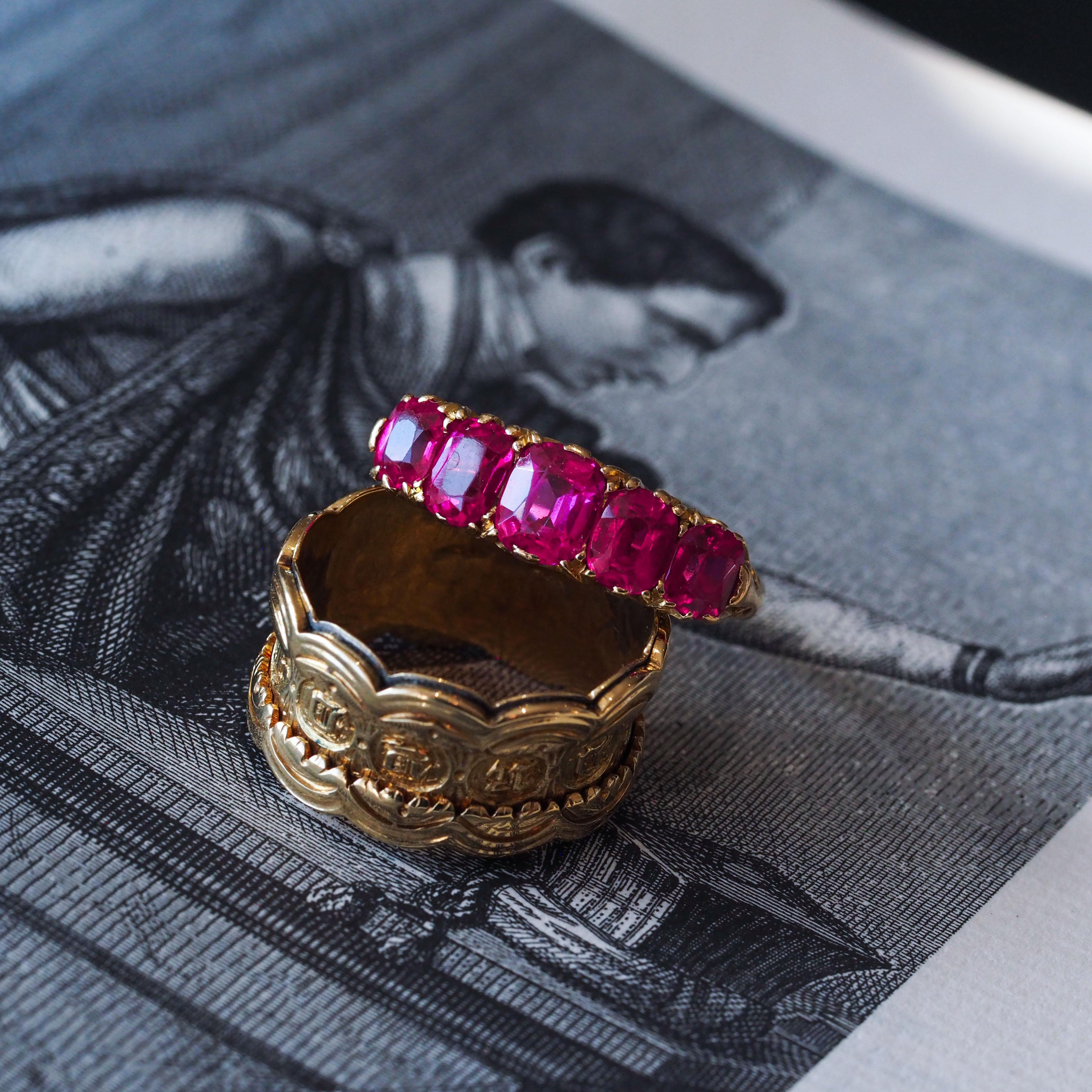 Antique Victorian Ruby Ring 5 Stone Design 18K Gold - c.1900 en vente 14