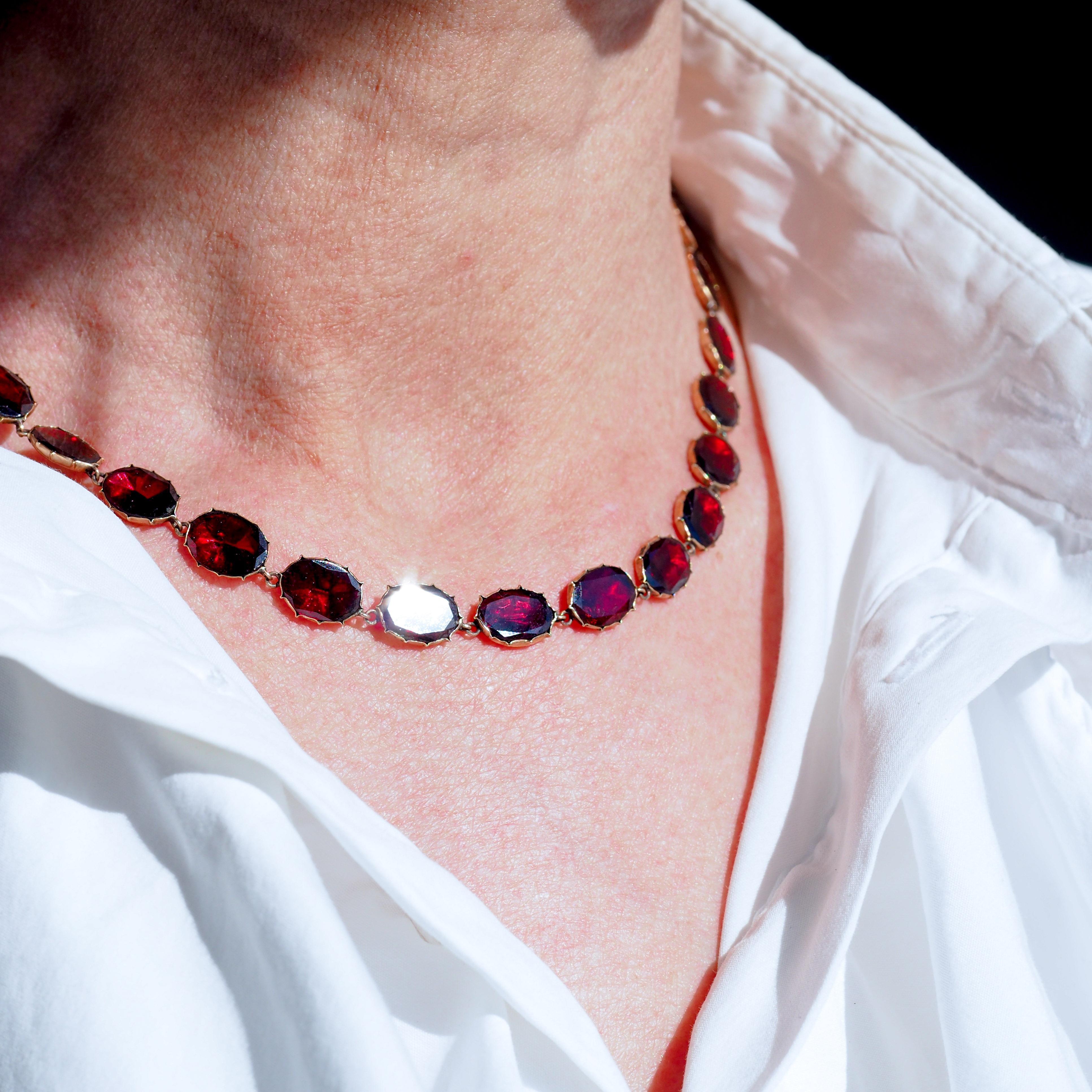 Donna Antica collana georgiana/vittoriana con granato Riviere in oro 9K - Inizio XIX secolo. in vendita