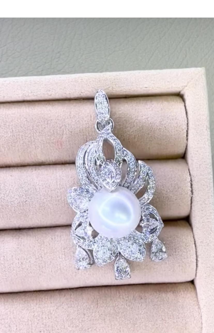 Perla dei mari del sud certificata GIT con 2,80 carati di diamanti in oro 18 carati  Ciondolo in vendita 3