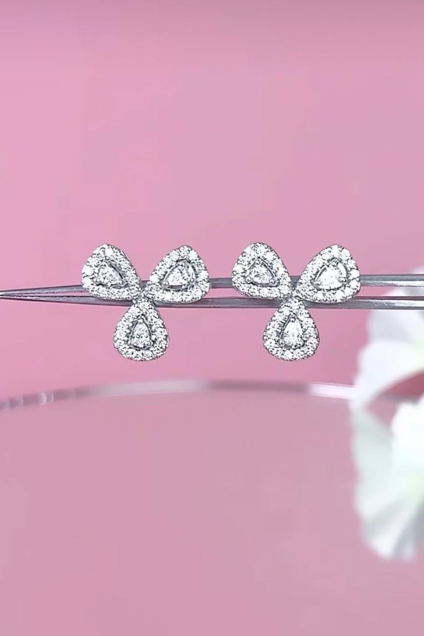 Boucles d'oreilles en or 18 carats de 1,54 carats de diamants de forme mixte Pour femmes en vente