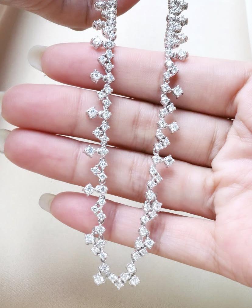 4.00 Carats Mixed Shape Diamonds 18K Gold Necklace For Sale 1