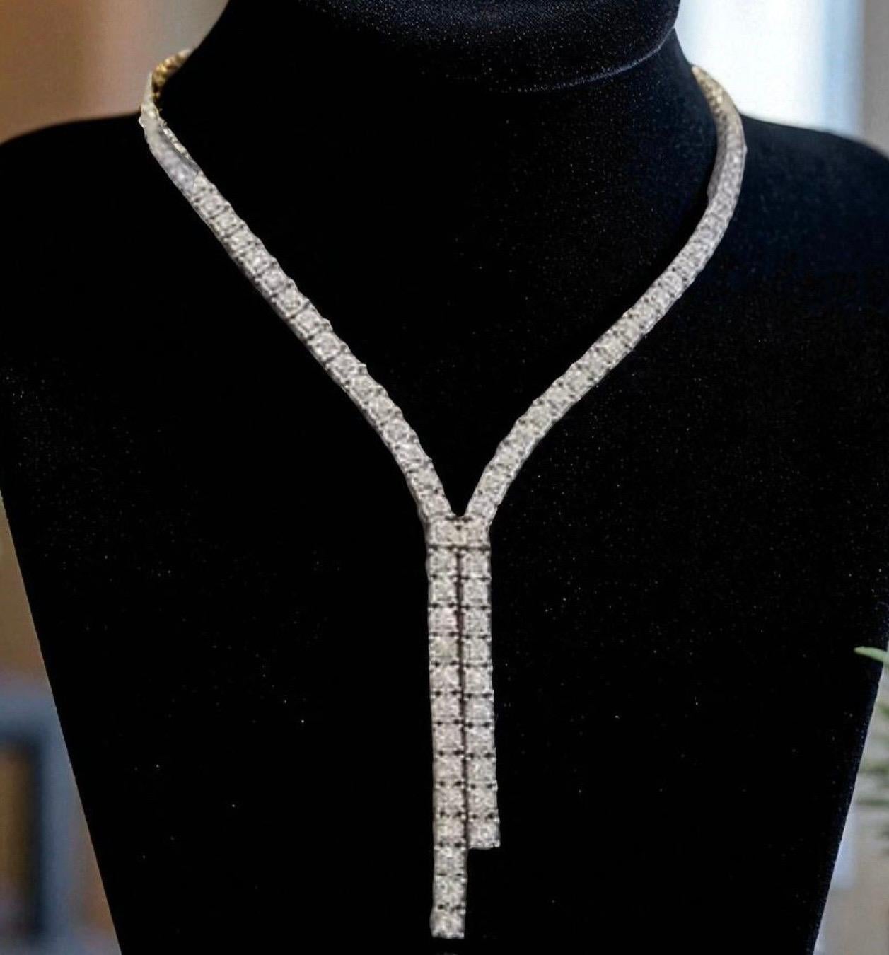 8.98 Carats F/VS1  Round Brillant Shape Diamonds 18K Gold Tennis Necklace In New Condition For Sale In Massafra, IT