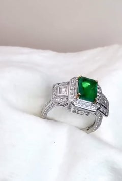 2.00 Ct Zambian Emerald 1.30 Ct Diamonds 18k Gold Ring