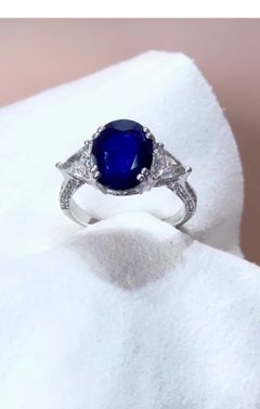 3.00 Ct Blue Sapphire & Diamonds 18K Gold Ring