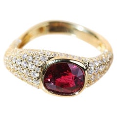 18k Gold Ring with Natural Ruby & Diamonds by Nikabell
