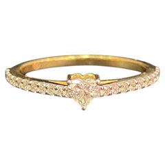 0.37 Carats F/VS1 Heart & Round Diamonds Pavé Engagement Ring in 18K Yellow Gold