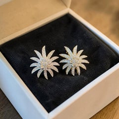 1.08 Carats F/VS1 Round Brilliant Diamonds Pavé Sunburst Earrings in 14K Gold