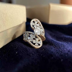 Bague pavée de diamants de différentes formes, 2,26 carats, F/VS1, en or rose 14 carats