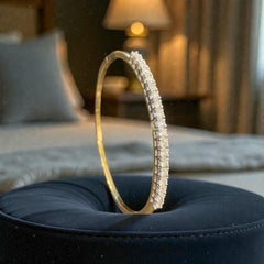 Bracelet imposant en or jaune 14 carats, serti de diamants ronds brillants de 1,56 carats, de qualité F/VS1