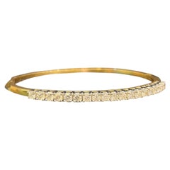 Bracelet imposant en or jaune 14 carats, serti de diamants ronds brillants de 1,56 carats, de qualité F/VS1