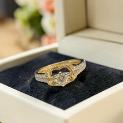 Anello con fascia a pavé in oro 14K con diamanti rotondi brillante da 1,10 carati, certificati GIA, F/VS1