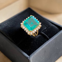 Anello da cocktail con diamanti rotondi brillante da 0,85 carati, F/VS1, in oro giallo 14 carati