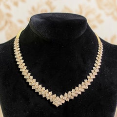 Stunning 3.35 Cts Round Brilliant F/VS1 Diamonds Illusion Necklace In 14K Gold