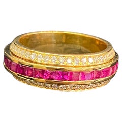 Pavé 3.66 Cts Round F/VS1 Diamonds Ruby Unisex Spinner Band Ring 18K Yellow Gold
