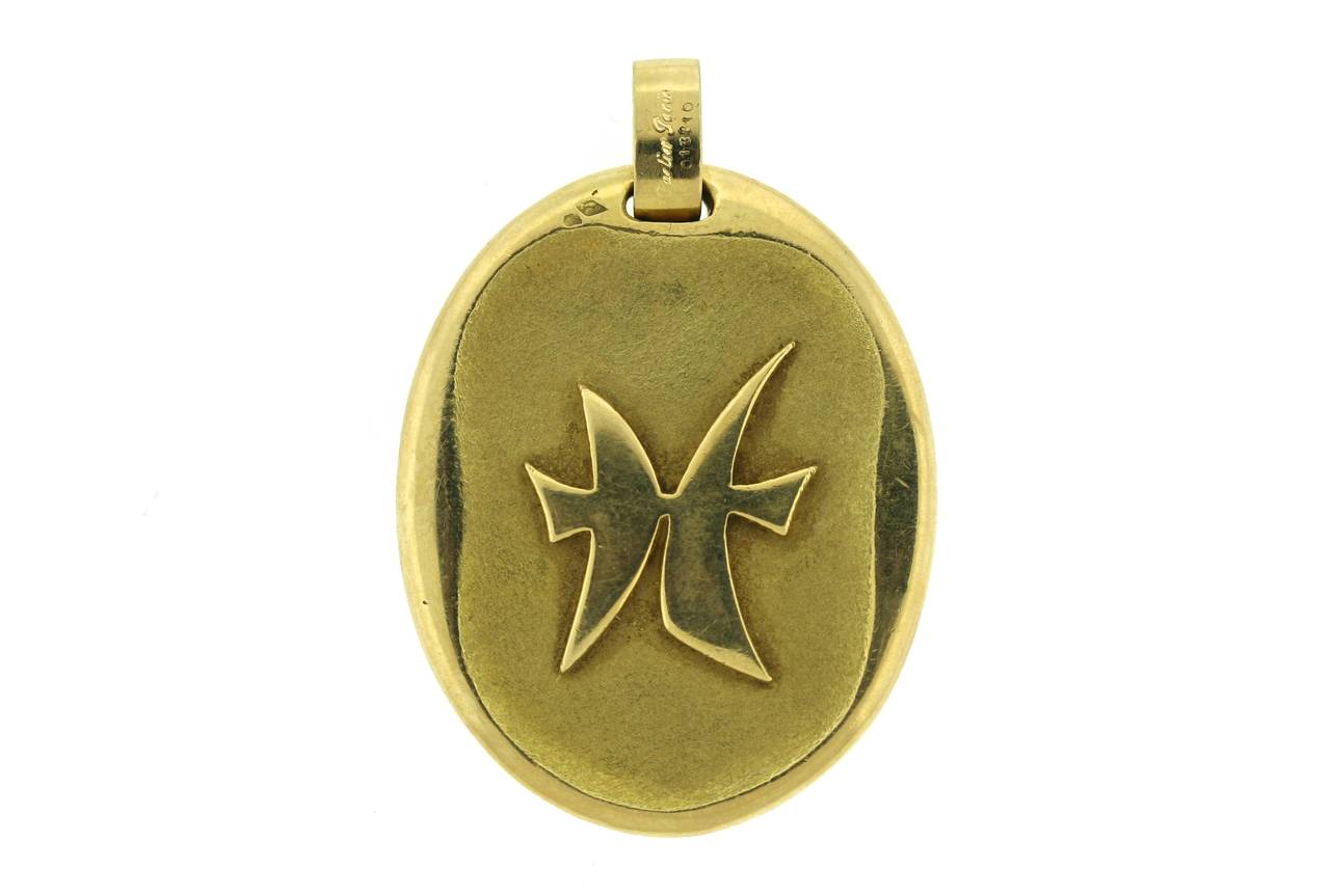 Cartier Paris Pisces Zodiac Gold Pendant In Excellent Condition In New York, NY