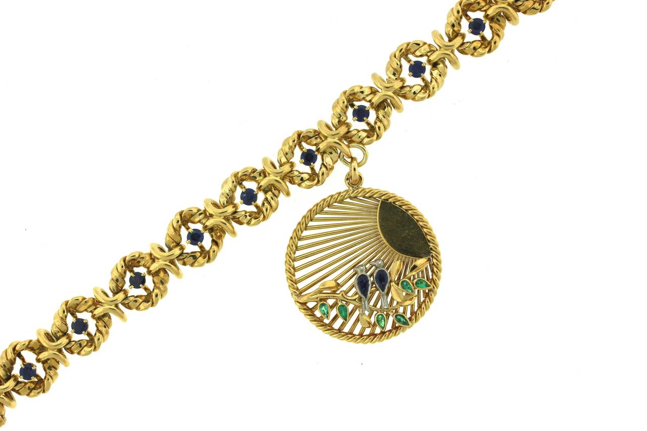Van Cleef & Arpels Sapphire Emerald Diamond Gold Lovebirds Charm Bracelet In Excellent Condition In New York, NY