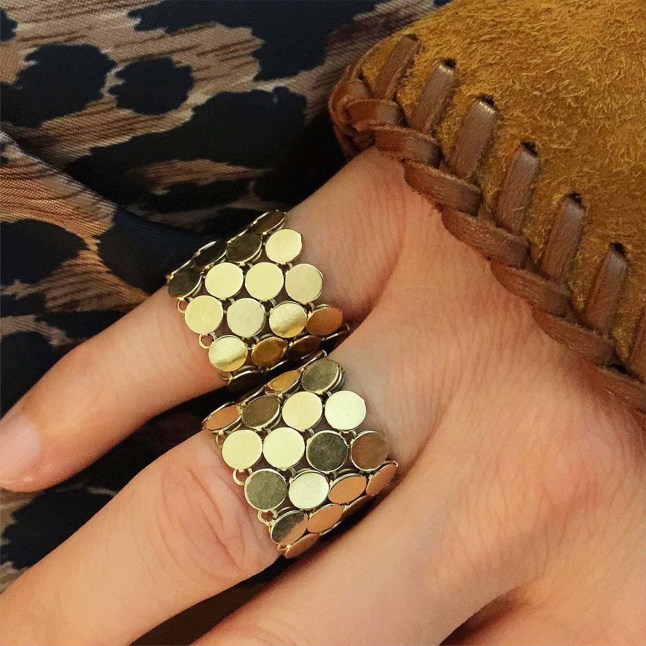 Van Cleef & Arpels Paris Pair of Gold Chain Mail Rings In Excellent Condition In New York, NY