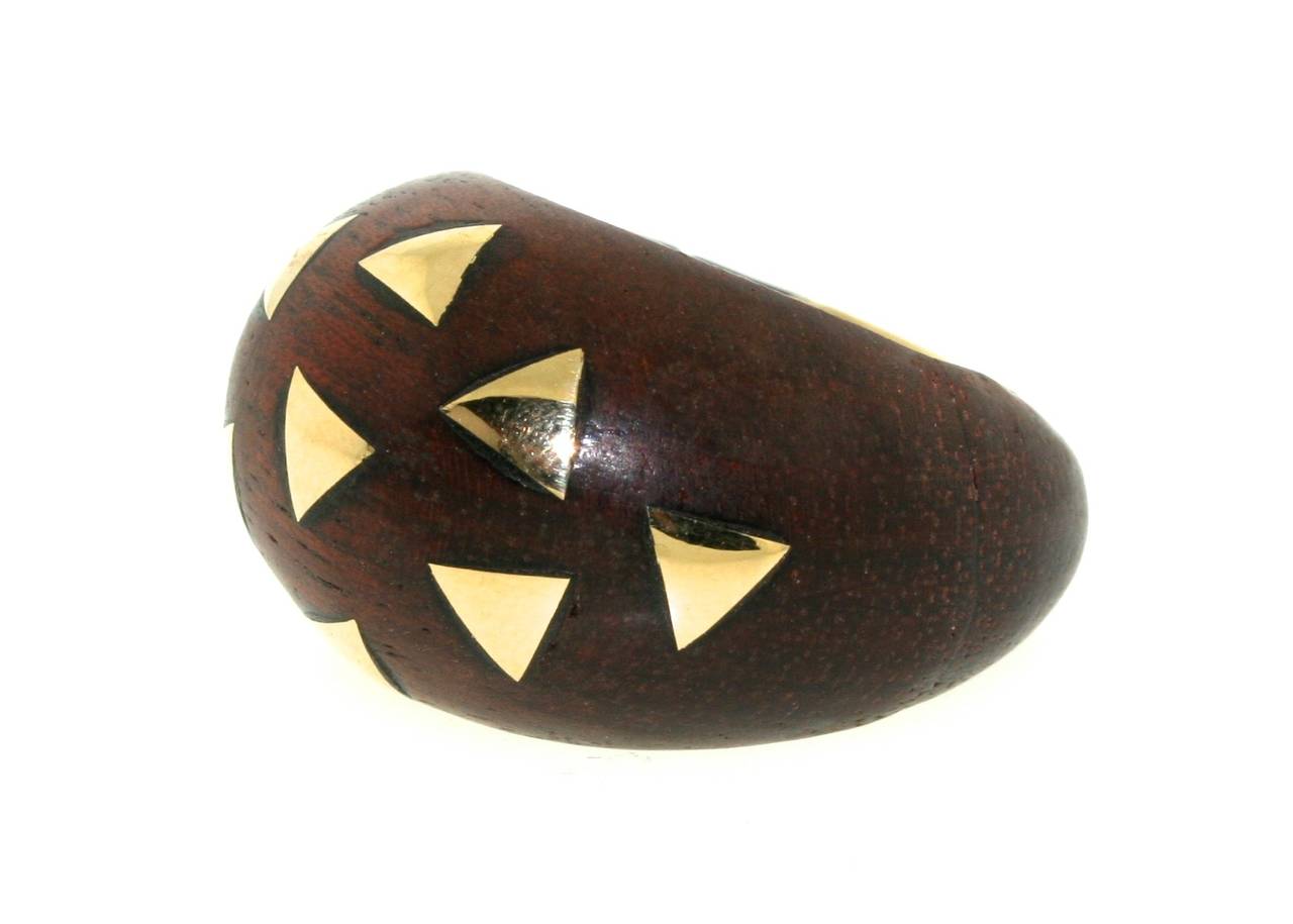 Women's Van Cleef & Arpels Wood Gold Bombe Ring