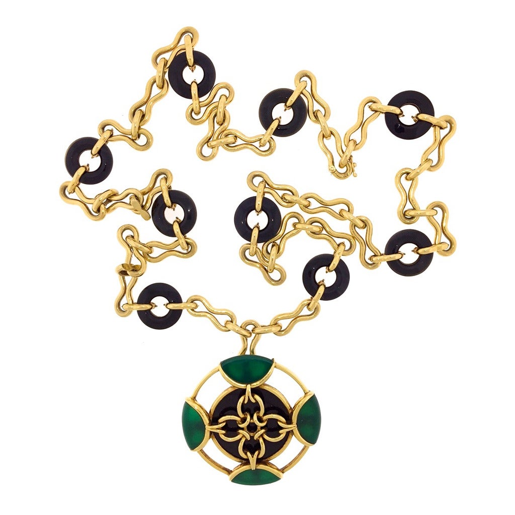 1970s Tiffany 
Co. Black and Green Onyx Gold Sautoir