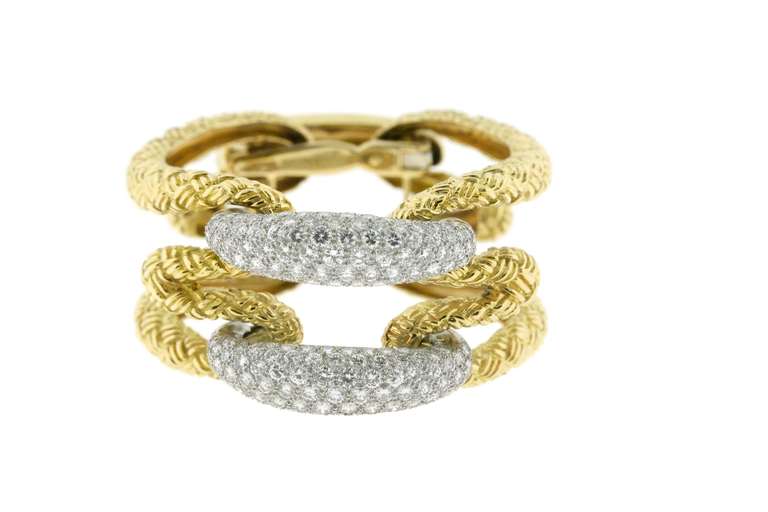 French Gold and Diamond Link Bracelet In Excellent Condition In New York, NY