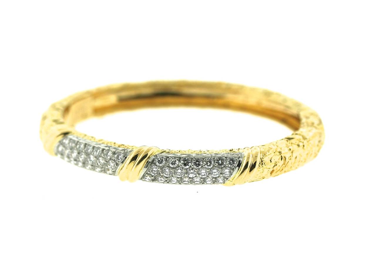 1970s Van Cleef & Arpels Diamond Gold Hinged Bangle Bracelet 1