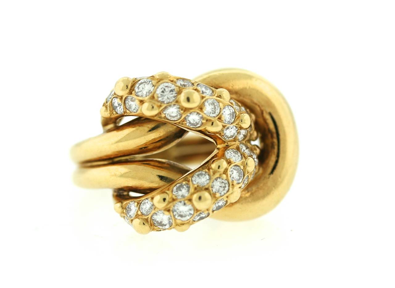 Van Cleef & Arpels 18k polished gold ring designed in a 