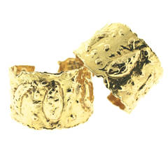 Van Cleef & Arpels 1970s Pair of Gold Cuffs