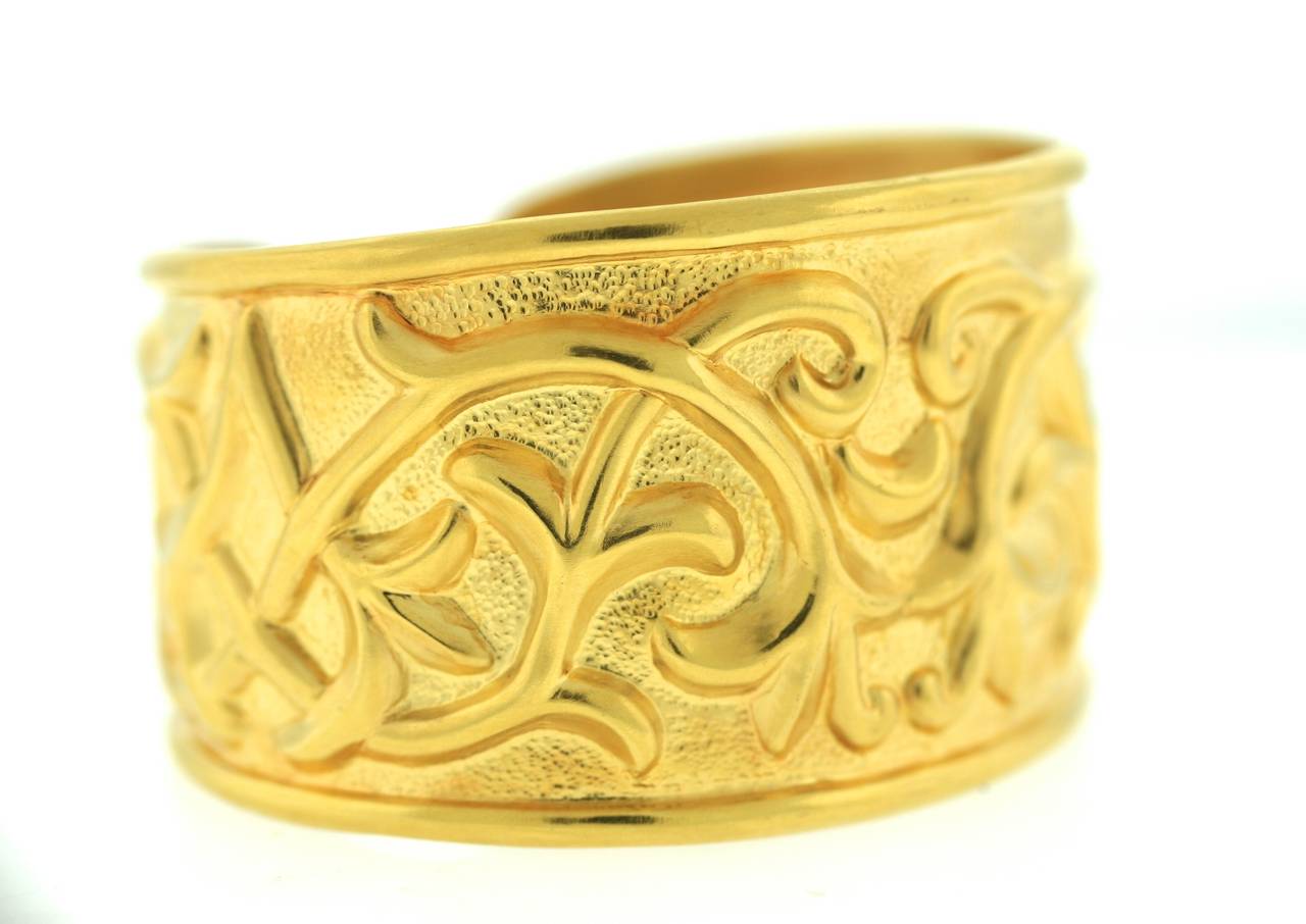 Women's Lalaounis Gold Repousse Cuff