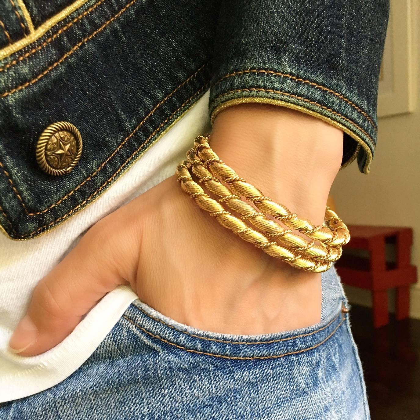 Women's Van Cleef & Arpels Set of Three Gold Bangle Bracelets For Sale
