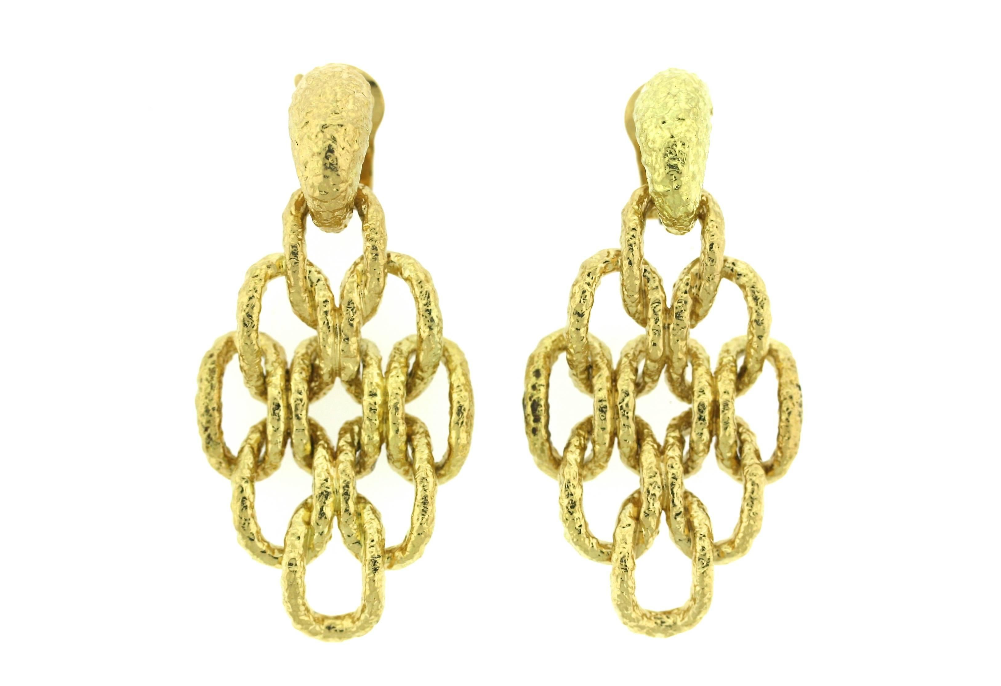 Van Cleef & Arpels Gold Earrings In Excellent Condition In New York, NY