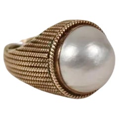 Anello con perle Mabe in oro giallo 14K