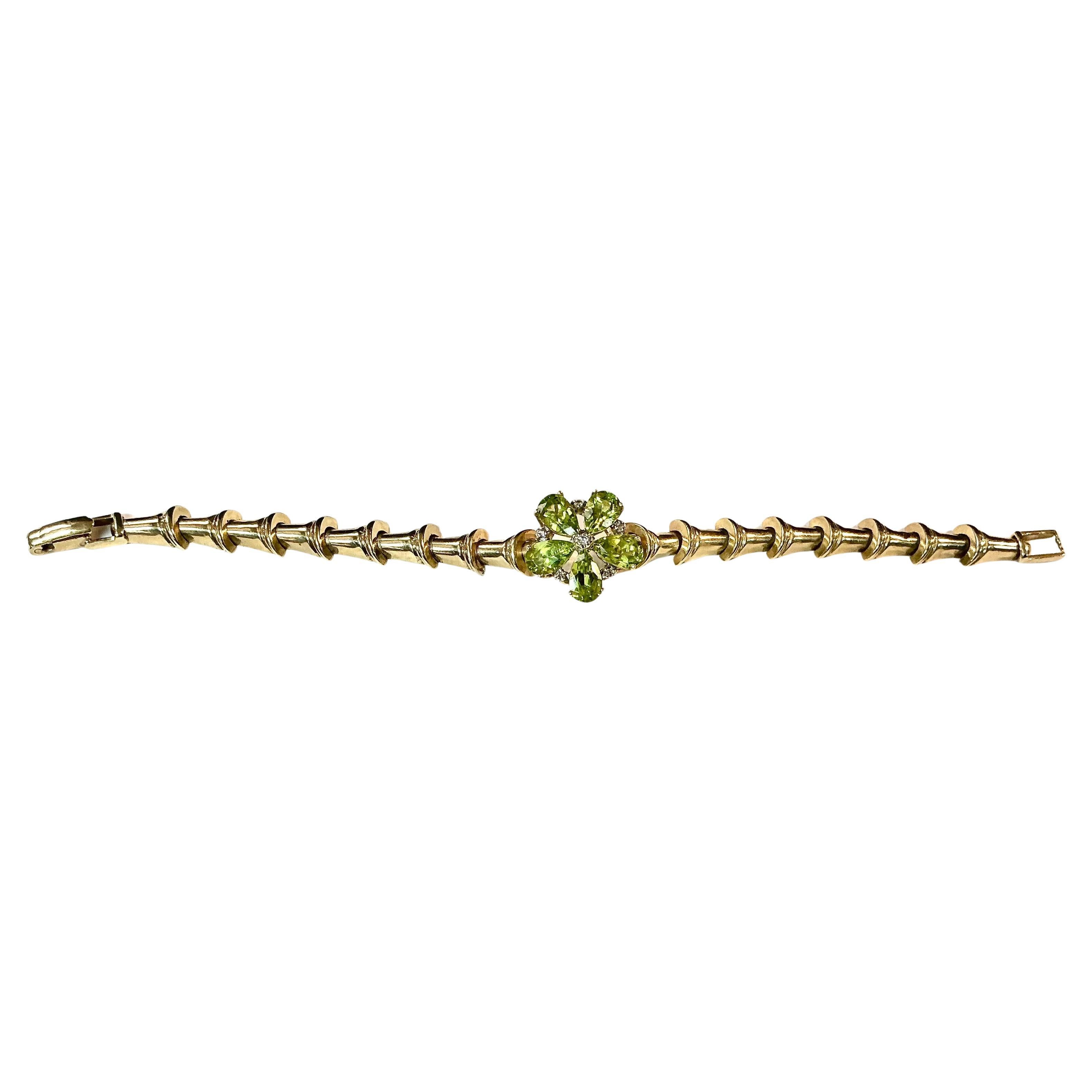 Contemporary Peridot and Diamond 14K Yellow Gold Bracelet For Sale