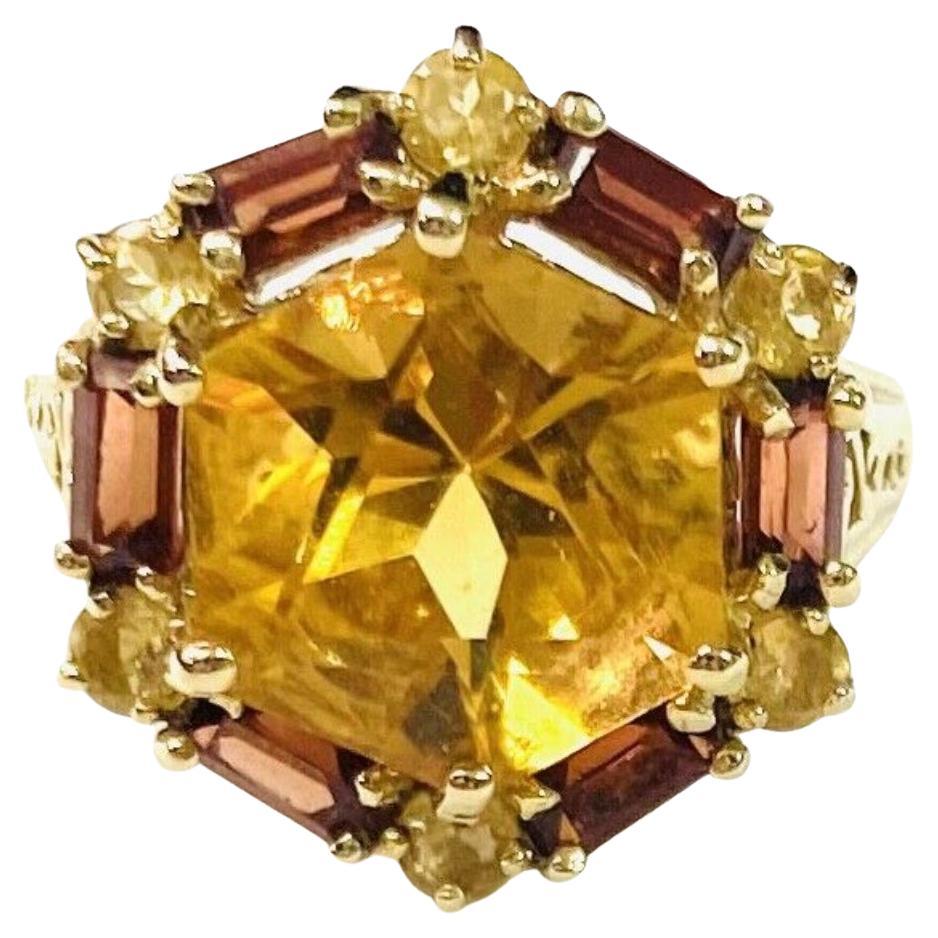Anillo de oro amarillo de 10 quilates con citrino