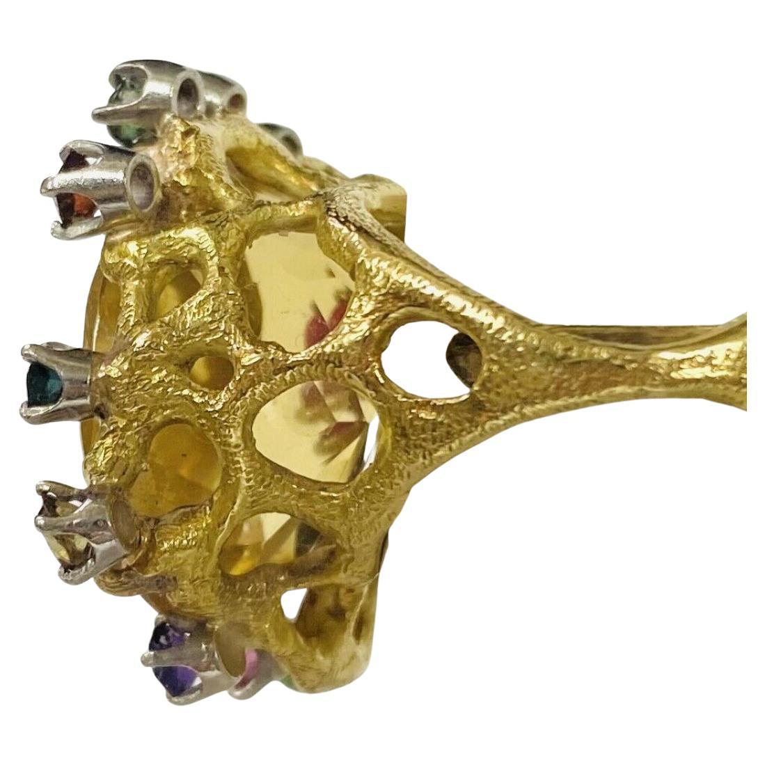 Moderne Bague en or jaune 18 carats avec citrine et plusieurs pierres précieuses d'environ 12 carats en vente