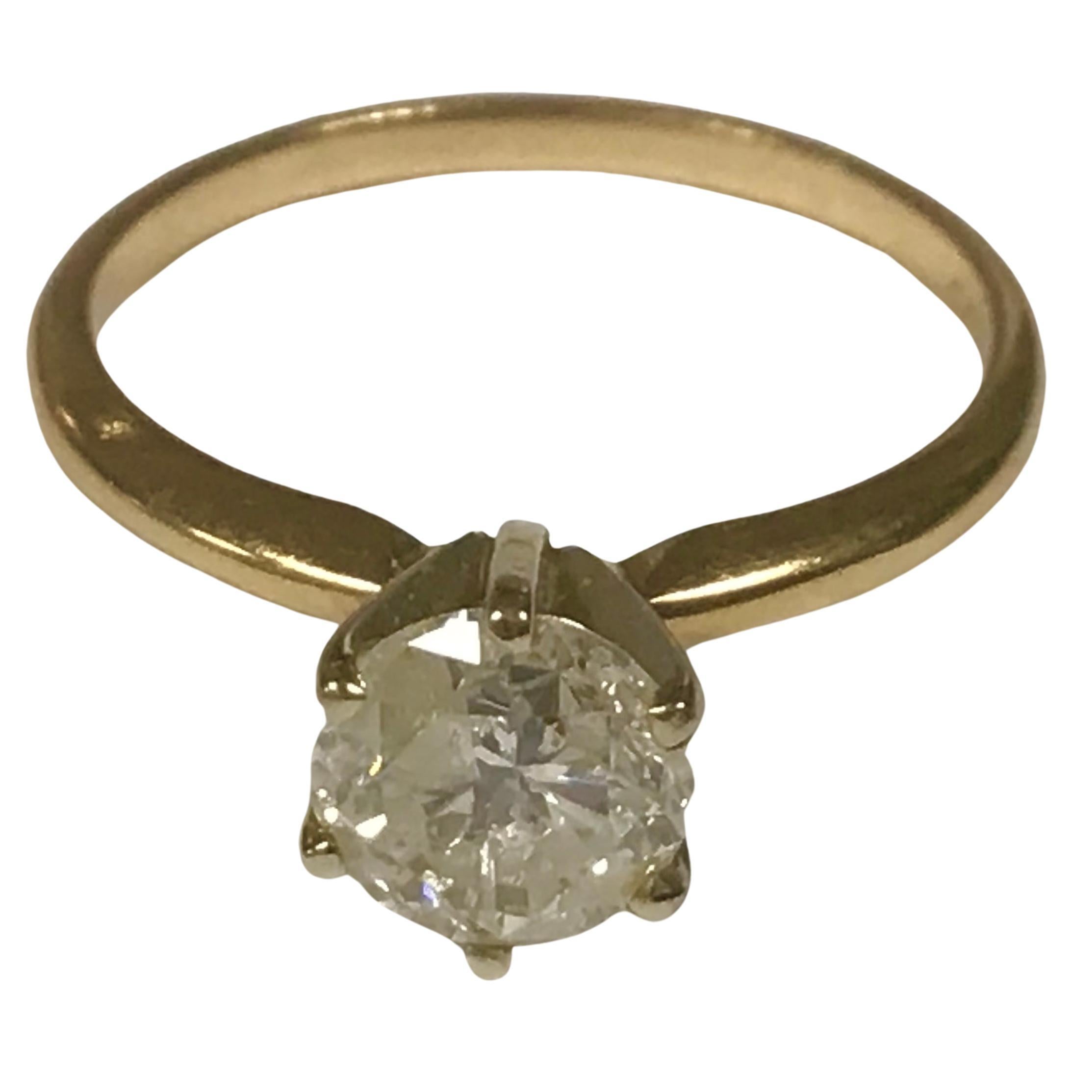 Vintage One Carat Round Cut Diamond Solitaire Ring For Sale